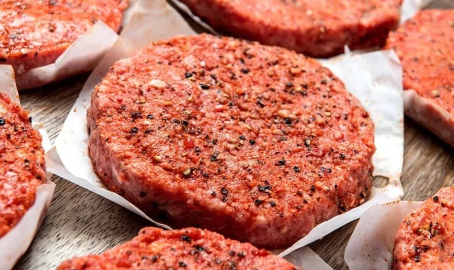 Jak przyprawić mięso na burgery? Sekret soczystości i smaku!