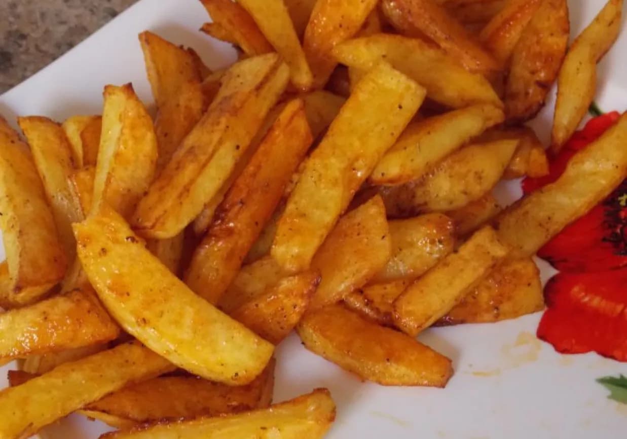 Jak zrobić idealne frytki? Sprawdzone metody na chrupkość i smak!