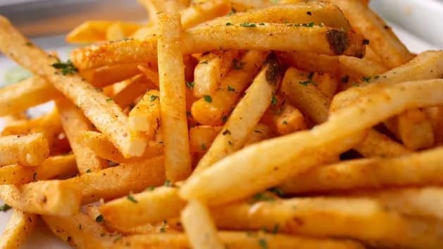 Frytki jak z McDonald's w domu? Odkryj sekret chrupkości!